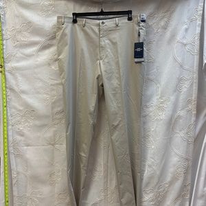 NWT Hart Schaffner Marx Chicago Khaki Un-Hemmed Dress Pants